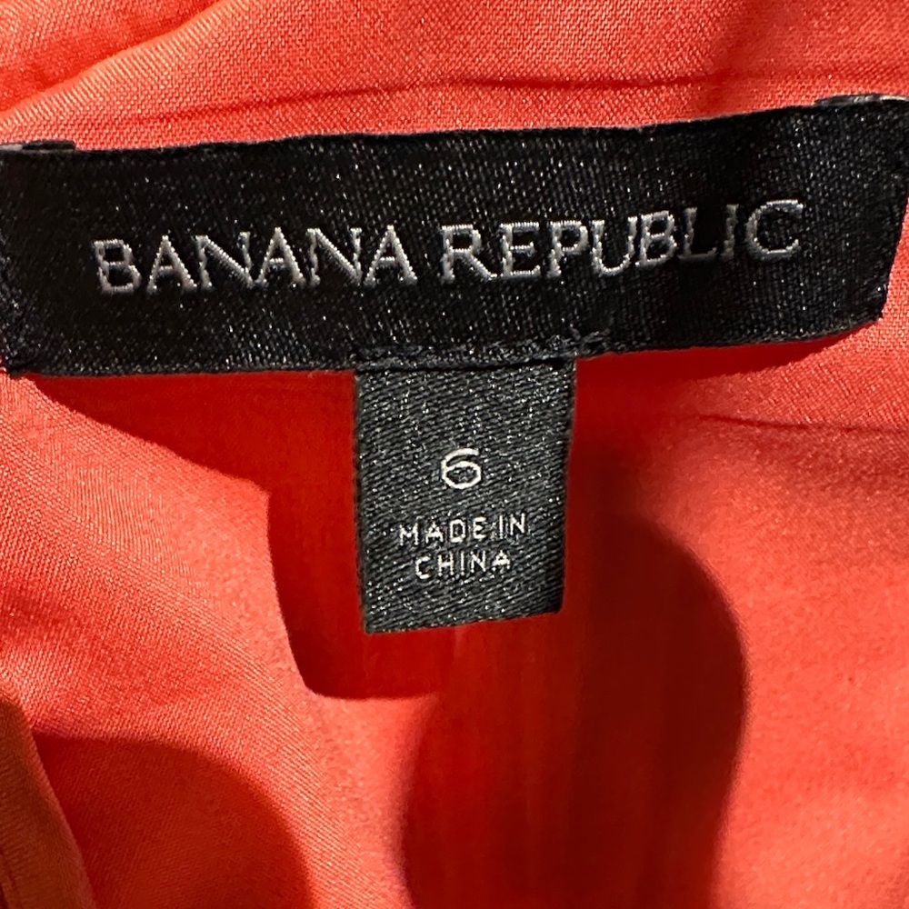 Banana Republic Coral Red Paisley Tiered Dress Size 6
MSRP $178 - Picture 2 of 9